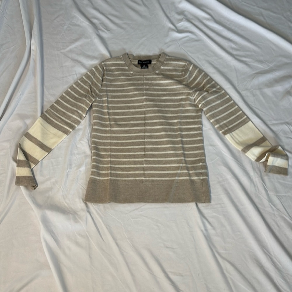 Club Monaco merino wool beige and white stripe sweater size small